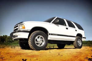 GMC Sonoma Suspension Lift Kit - Rough Country - 2.5 Inch, Nitrogen charged N3 shocks - '91-'04